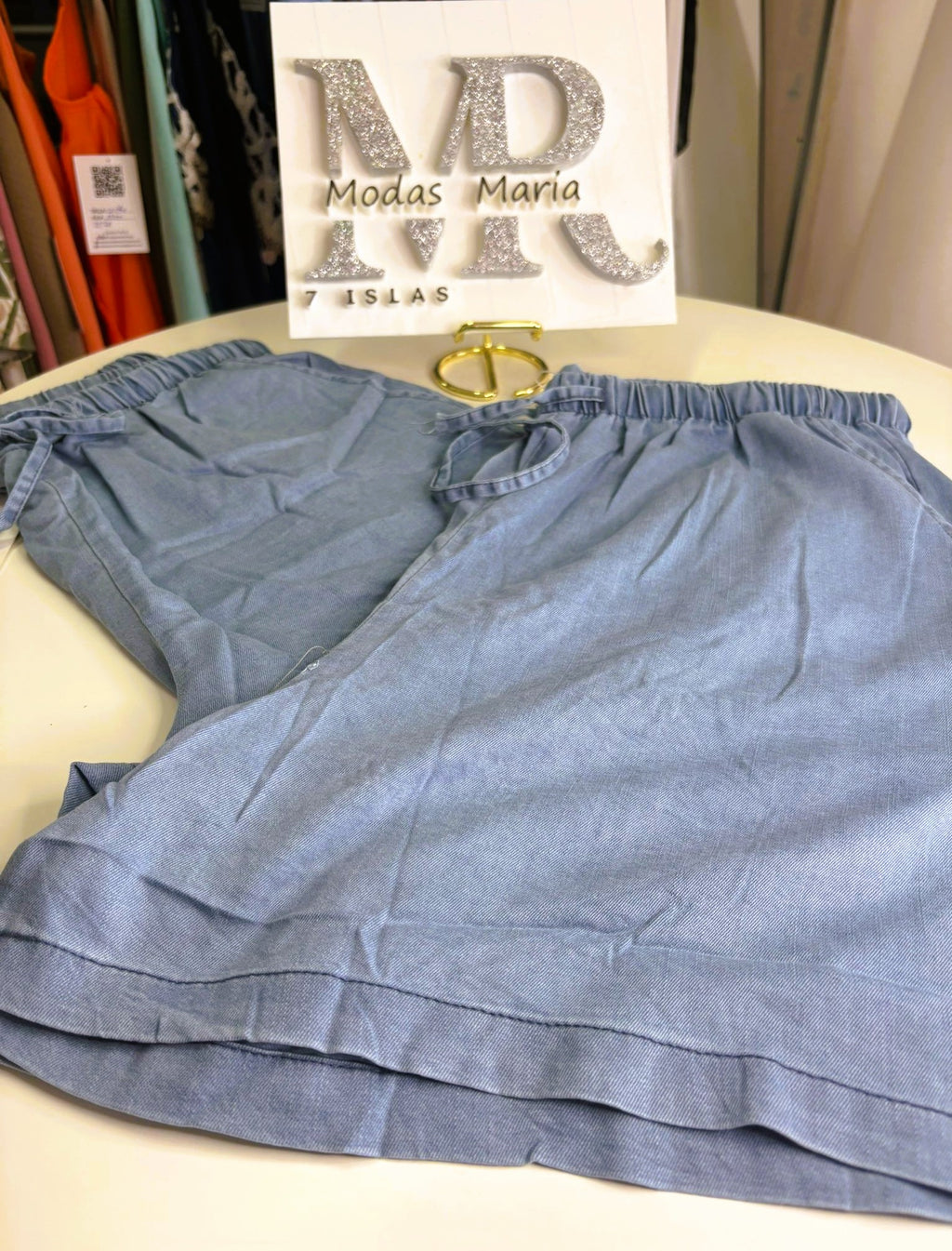 PANTALÓN VAQUERO CORTO
