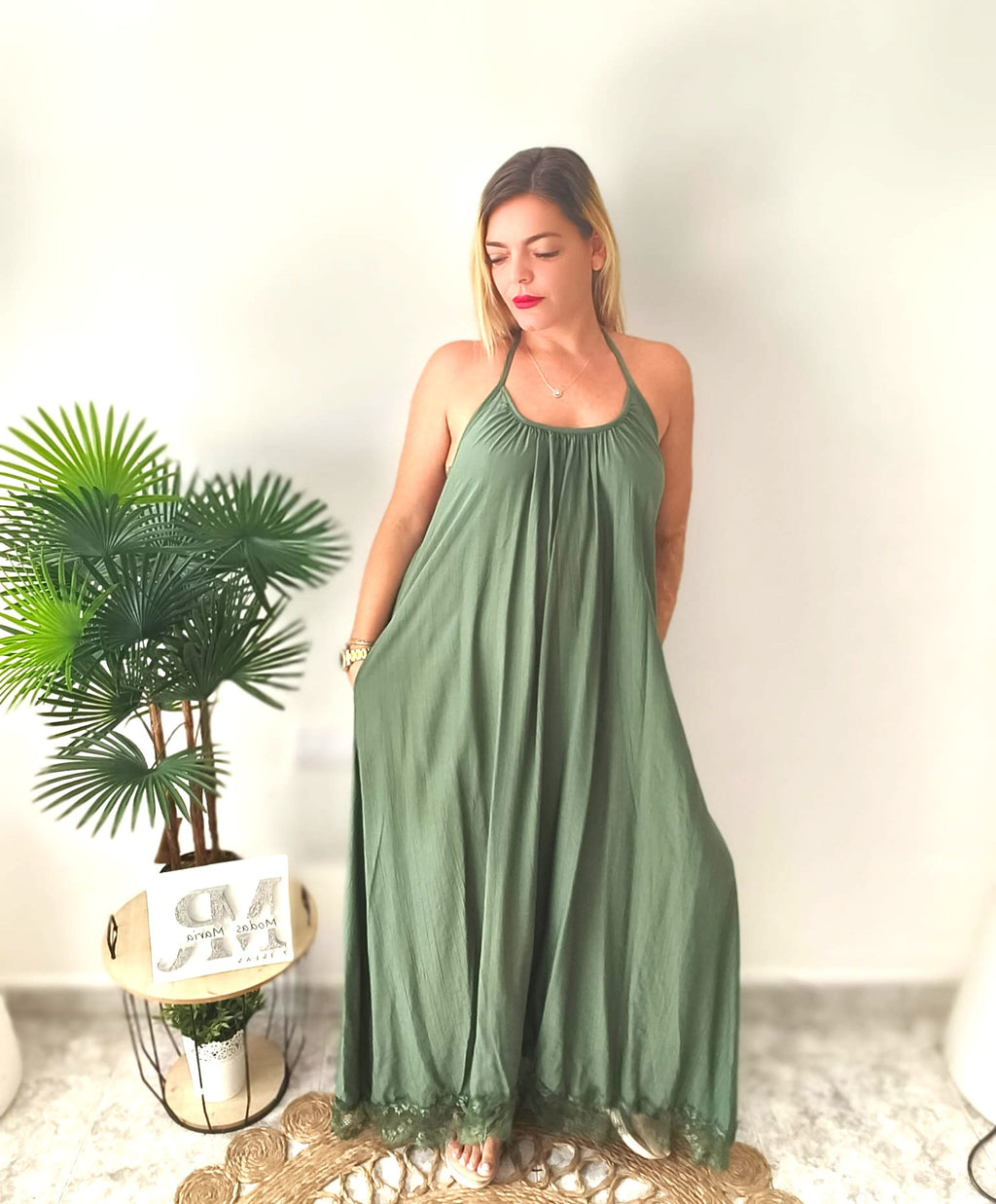 VESTIDO VUELO ENCAJE